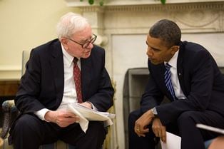 Warren Buffett and Barack Obama in 2010