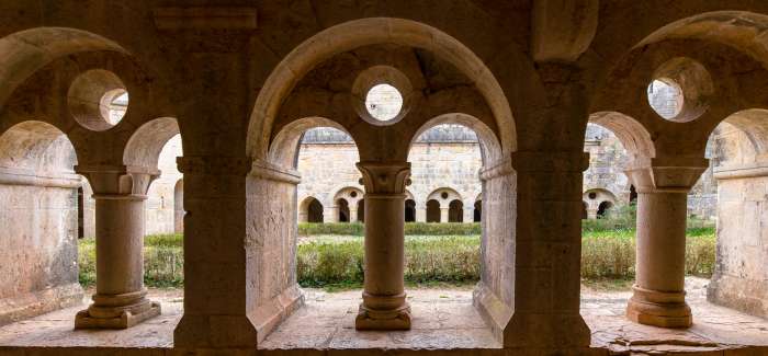 HEC's ethics cause taught by Benedictine monks