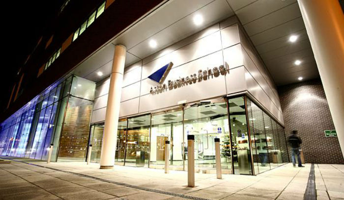 Aston Business School by Louredad via WikimediaCommons