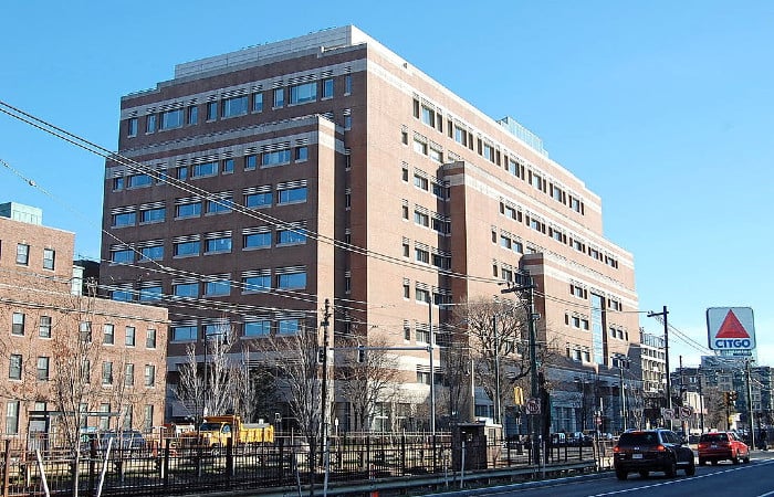 Questrom School of Business by Fletcher6 via Wikimedia Commons