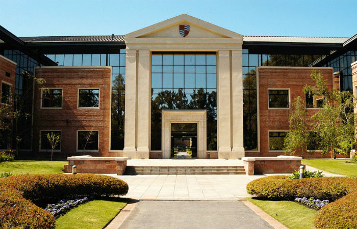 IAE Business School by Universidad Austral/Wikimedia Commons