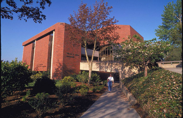 Atkinson Graduate School of Management, by Frank Miller, Willamette University