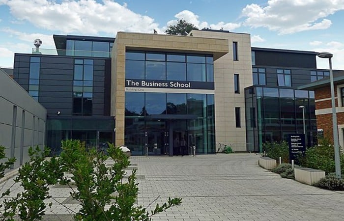 Exeter Business School by Lisajaynecooksey via Wikimedia Commons