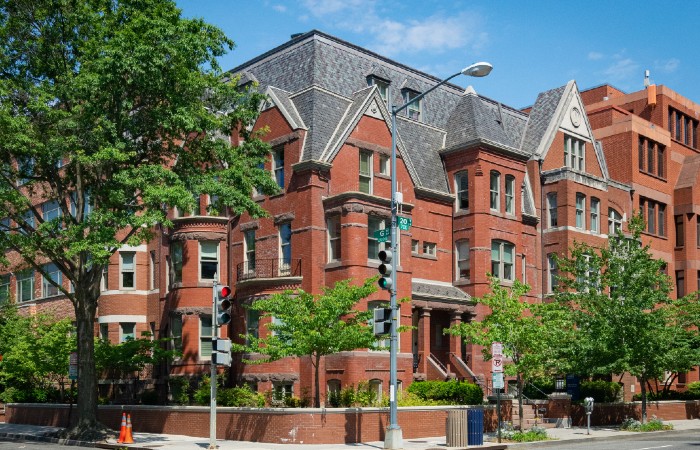 George Washington University School of Business