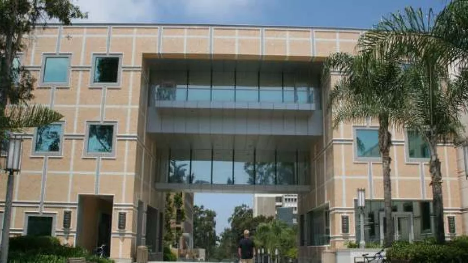 Admissions Q&amp;A: UCI Paul Merage School of Business main image