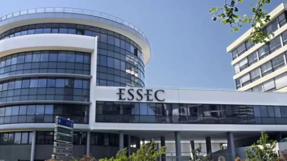 Q&amp;A with ESSEC Alumnus Leonardo Banegas main image