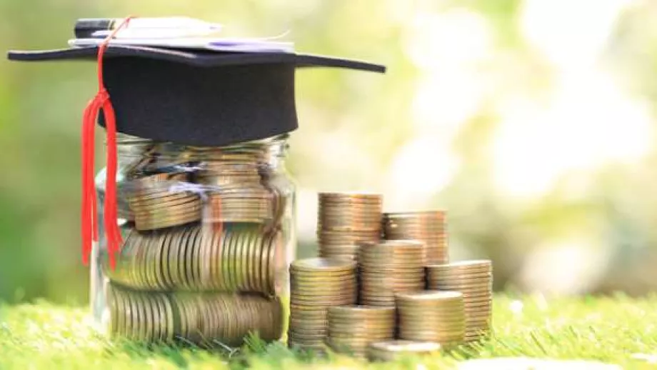 Scholarships for Top Executive MBA Programs main image