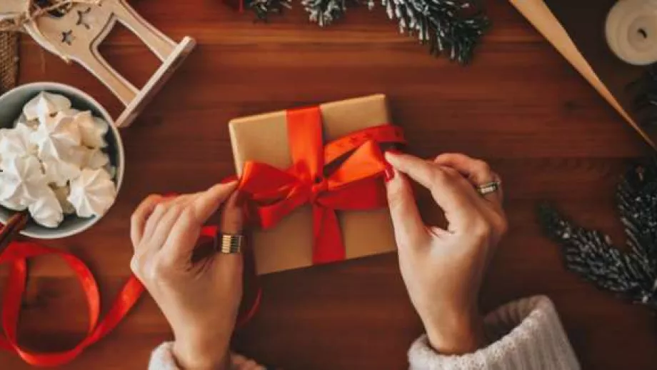 Last-Minute Holiday Gifts for MBAs main image