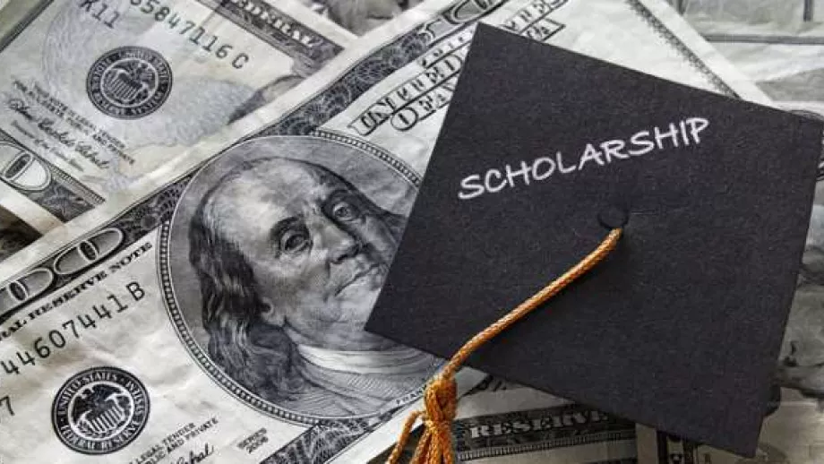 Why Top Business Schools Are Focusing on Financial Aid and Tuition Assistance main image