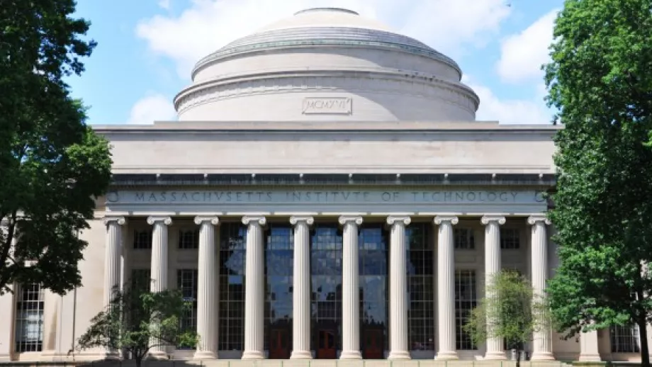 MIT Sloan former associate dean to plead guilty