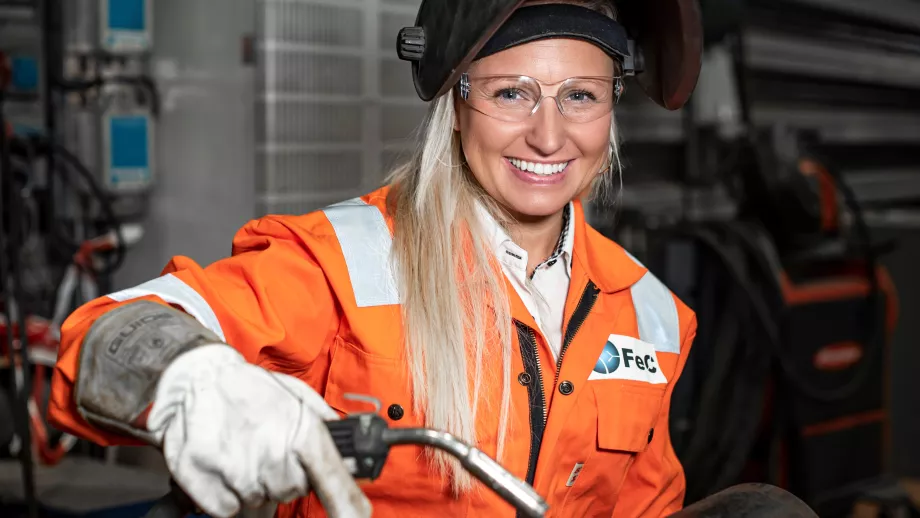 A profile picture of Kathrine Molvik welding