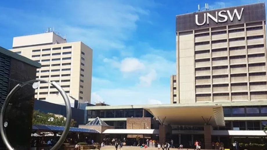 Australian Graduate School of Management at UNSW: Inside The QS Online MBA R